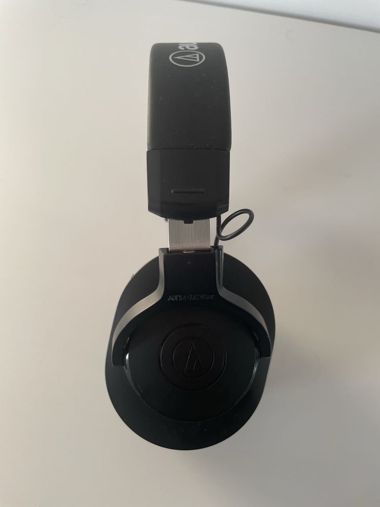 Słuchawki od Audio-Technica.