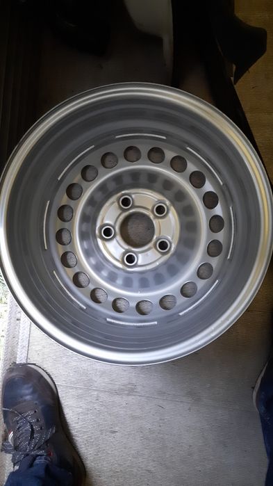 VW T5 Felgi Stalowe 16" Jak Nowe