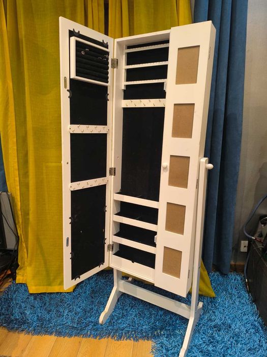 Espelho de corpo inteiro (Porta-joias)