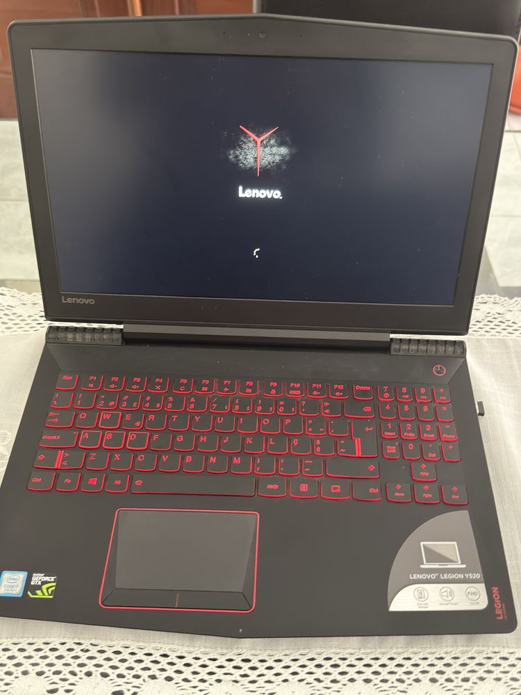 Lenovo Legion Y520-151KBN