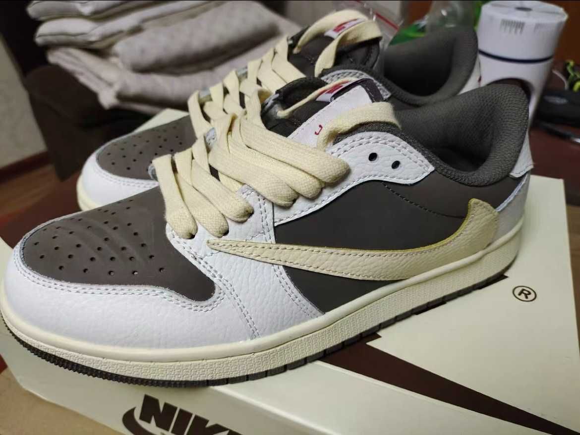 Buty Nike Retro Low OG SP / jordan 1/Mocha / Travis Scott R.40