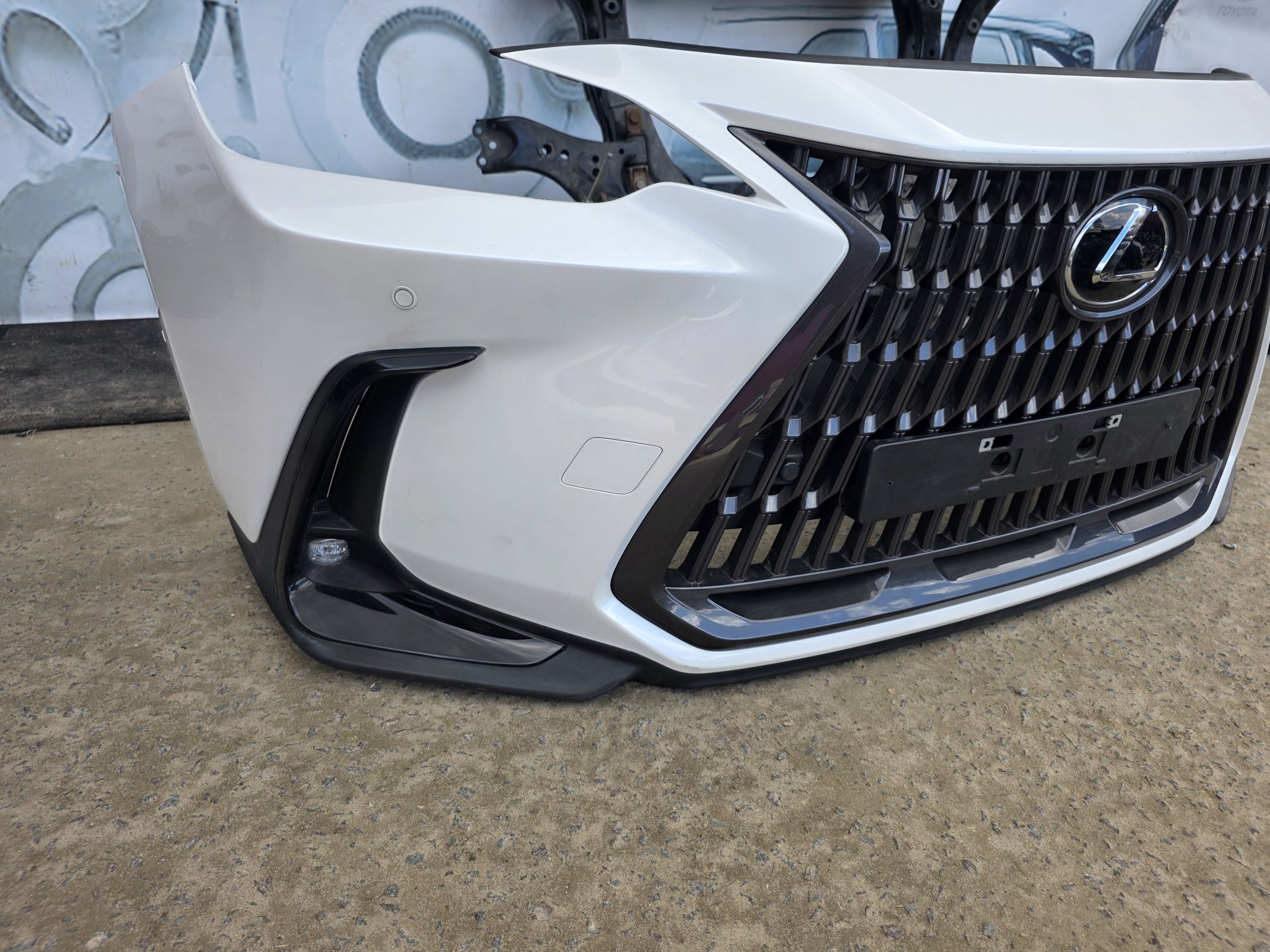 Lexus NX 2 покоління Бампер передній в зборі 22-25 року