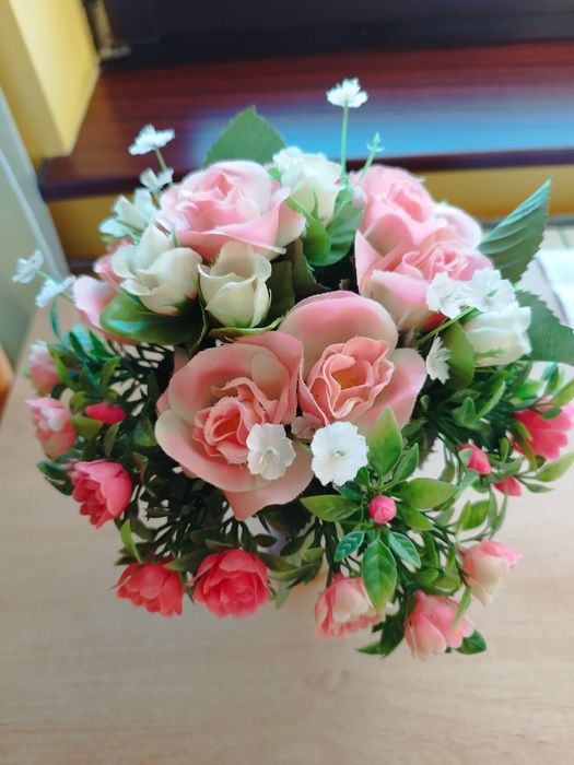 Sprzedam kwiatki sztuczne