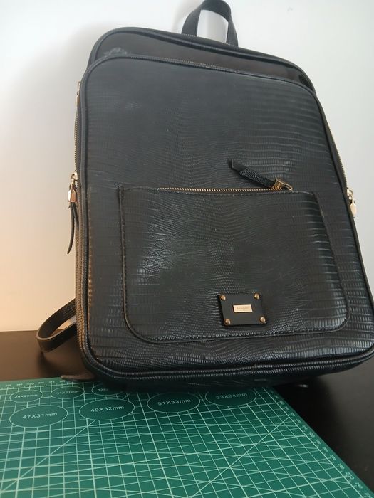Vendo Mochila Portátil Preto