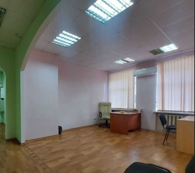 Аренда офиса 90м с парковкой в Центре ( для ІТ компании)