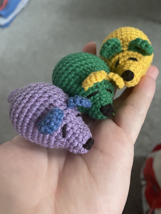 Szydełkowa myszka zabawka dla kota