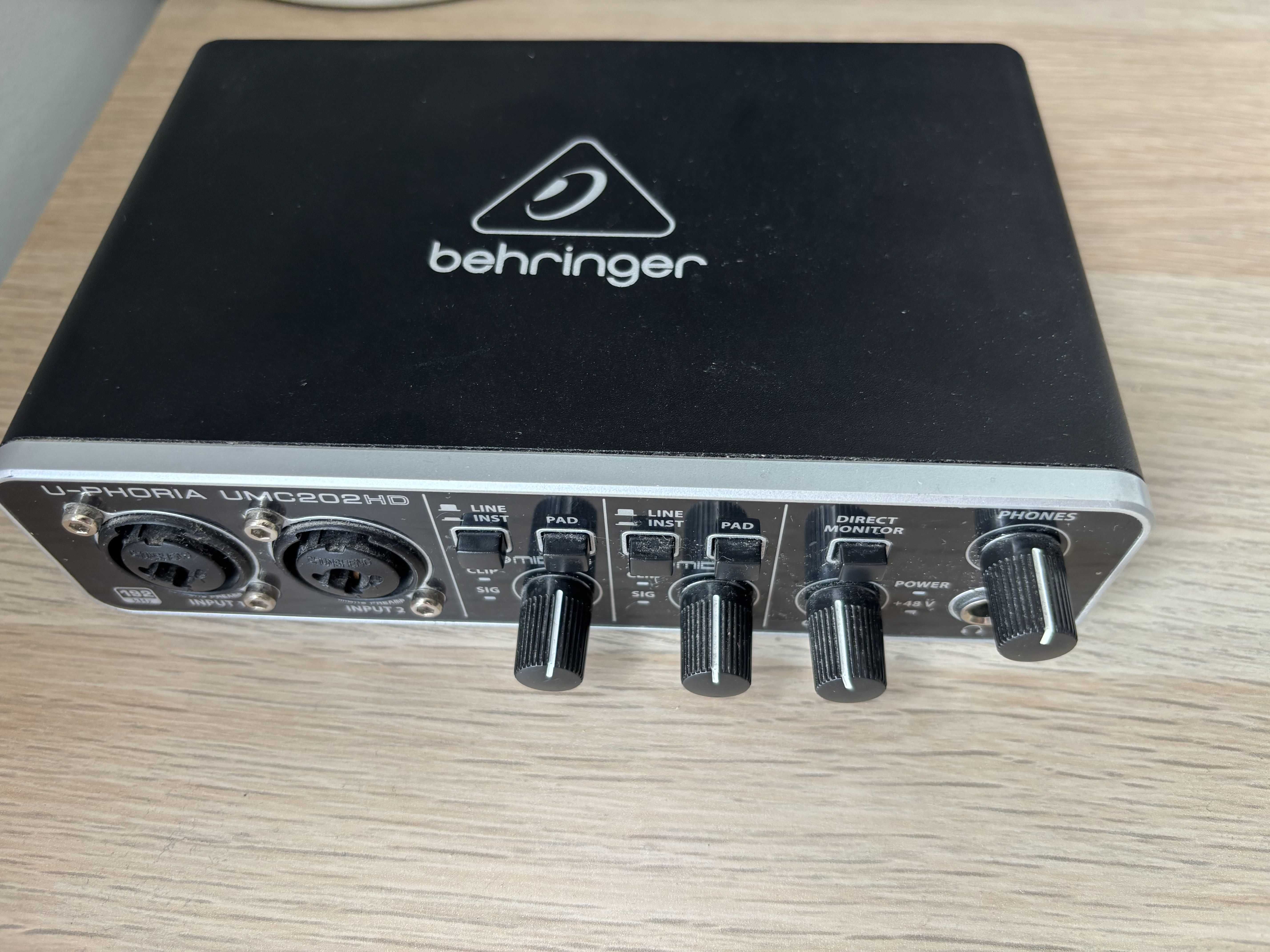 Behringer UMC202HD interfejs audio USB