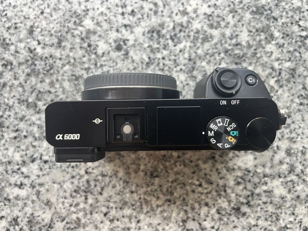 Sony a6000 + Objetiva 16-50mm f3.5-5.6 OSS