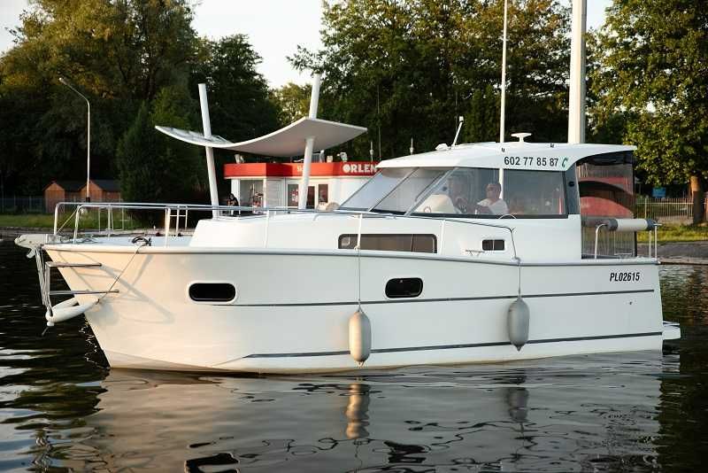 najem jachtu motorowego nautika 830