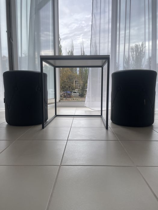 ТЕРМІНОВО!!! Набір: столик і пуфи 2 шт. Зручні і стильні!