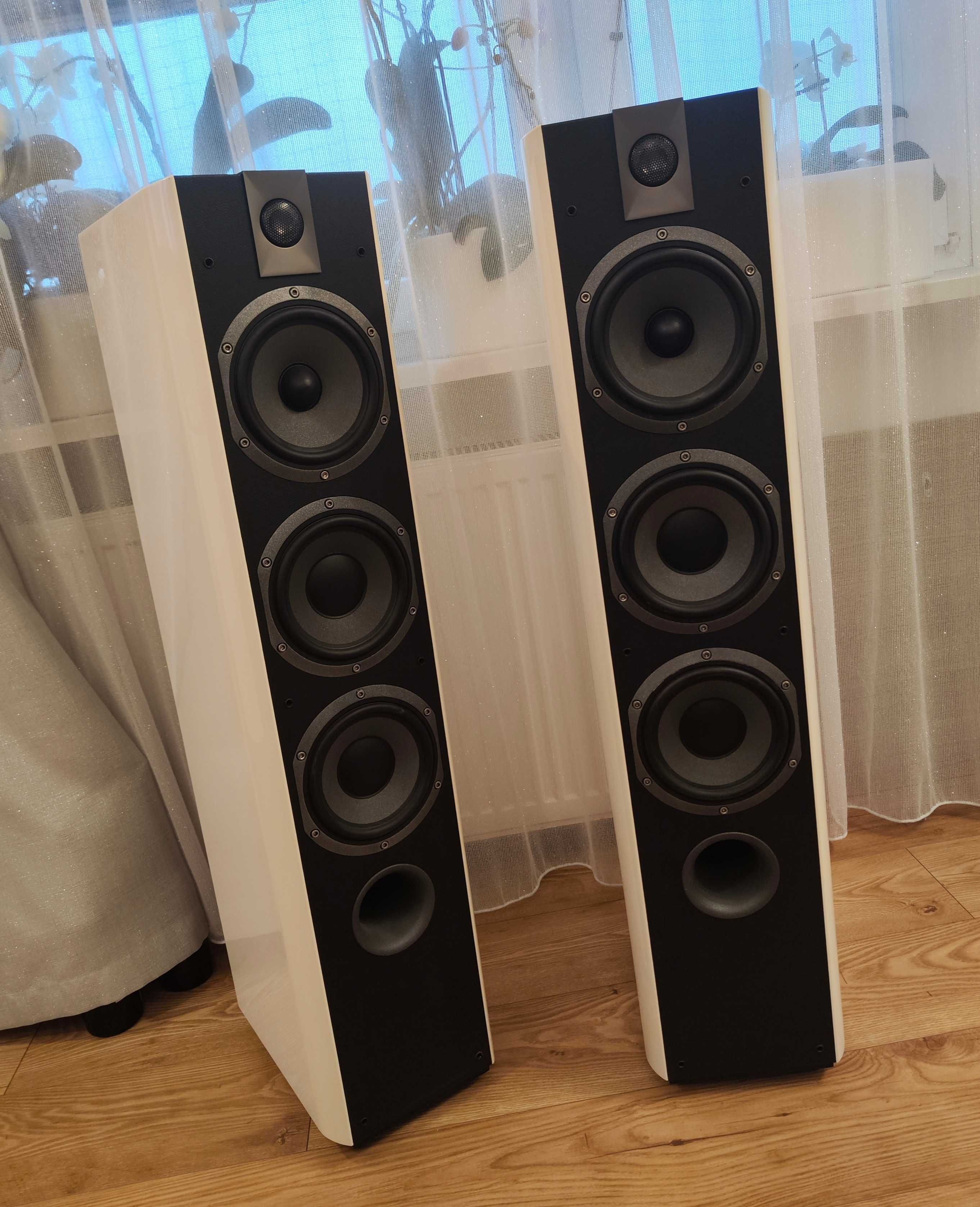 Focal Chorus 726 biały lakier/skóra bdb stan