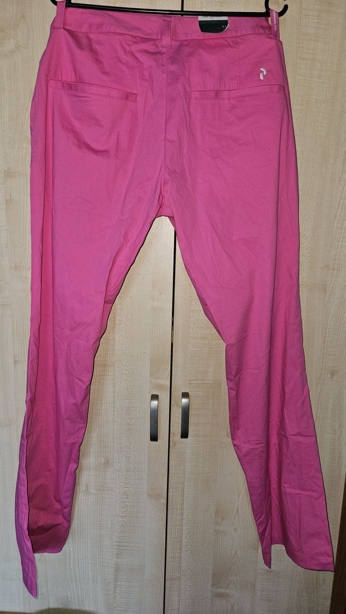 Spodnie damskie Peak Performance. 31/32 nowe z metkami.
