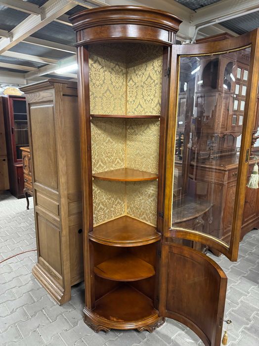 Witryna narożna biblioteka orzechowa witryna przeszklona