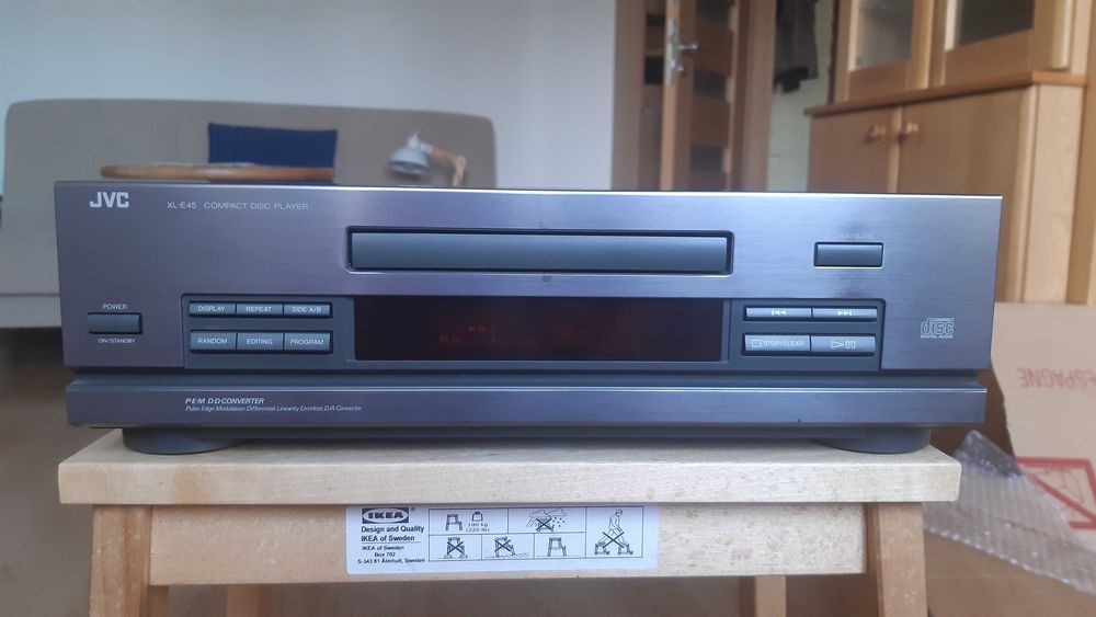 Gramofon adapter JVC AL-E 45 + CD Player JVC XL -E 45