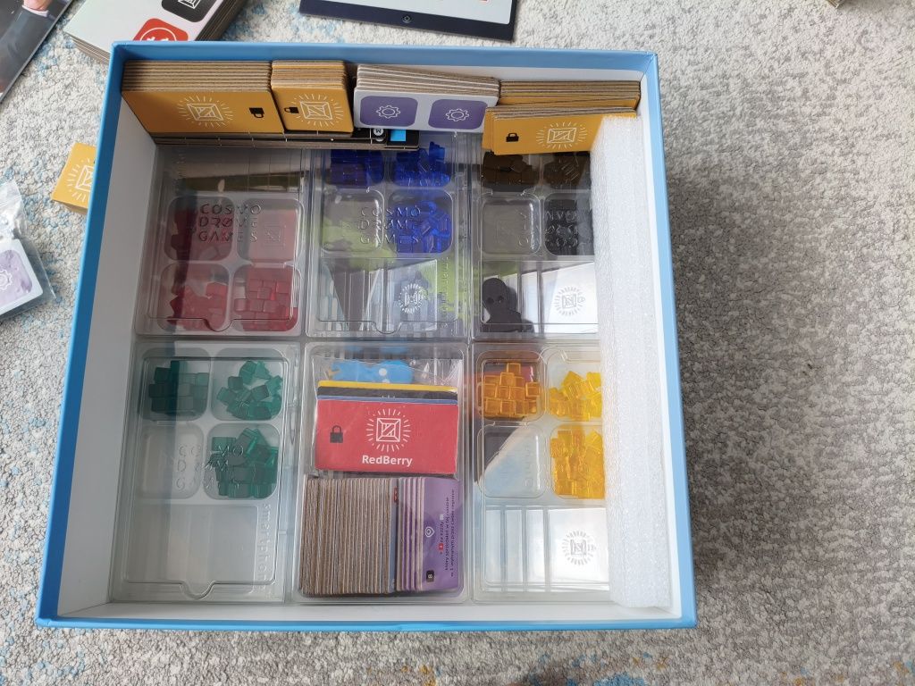 Gra planszowa Smartphone inc. s. Idealny