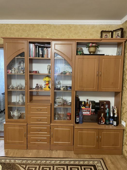 Стінка у вітальню