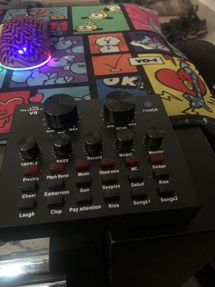 Multifunctional live streaming sound card