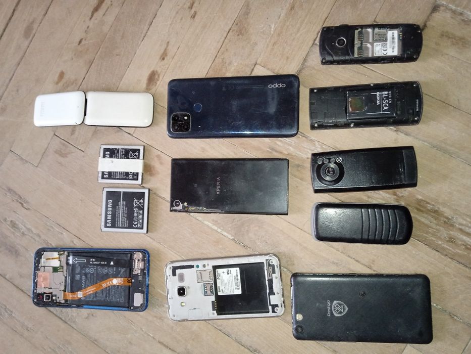 Телефони на запчастини