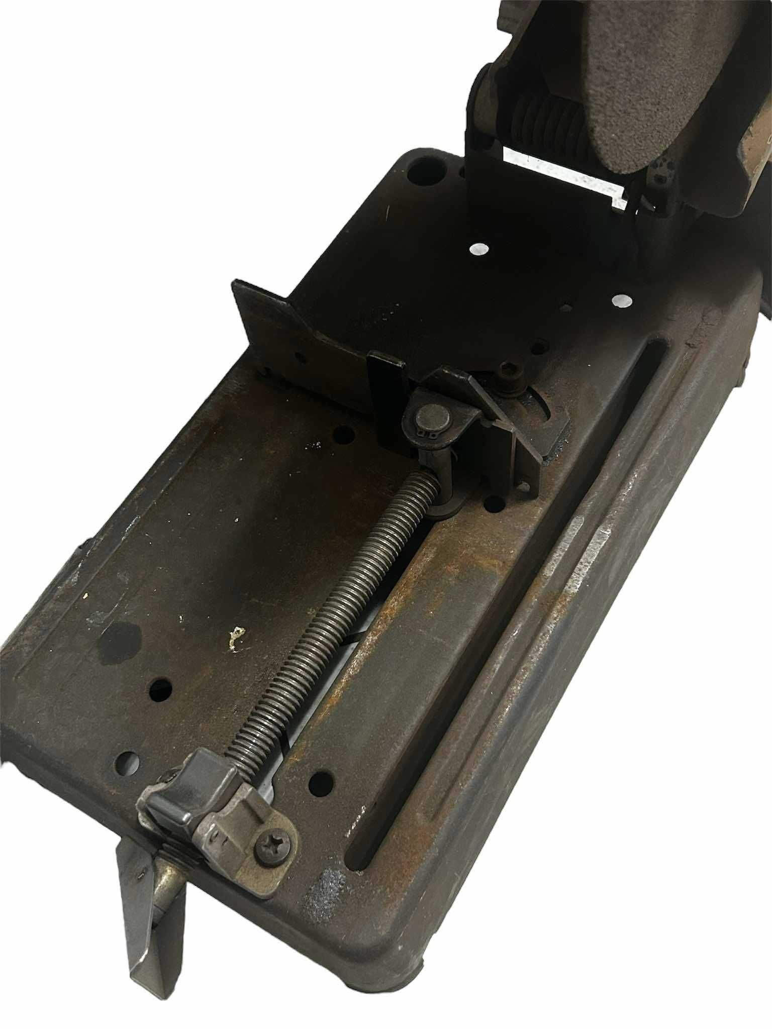 Piła do metalu MAKITA M2401