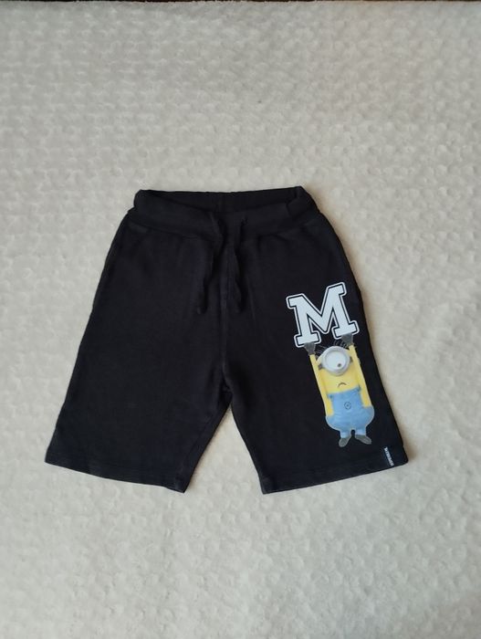 Bawelniane spodenki Minionki  rozm.134.