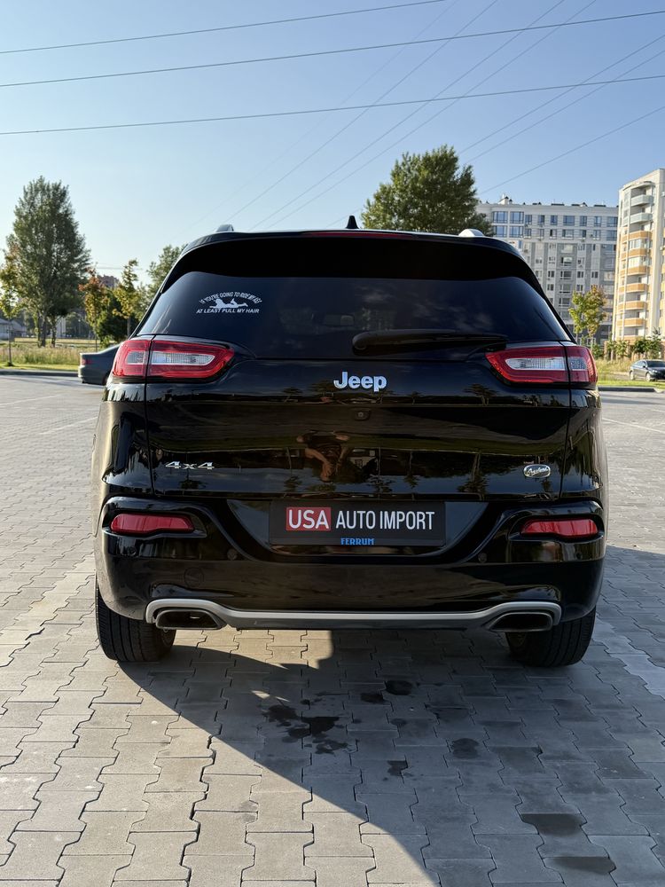 Jeep cherokee 2017 3.2 overland