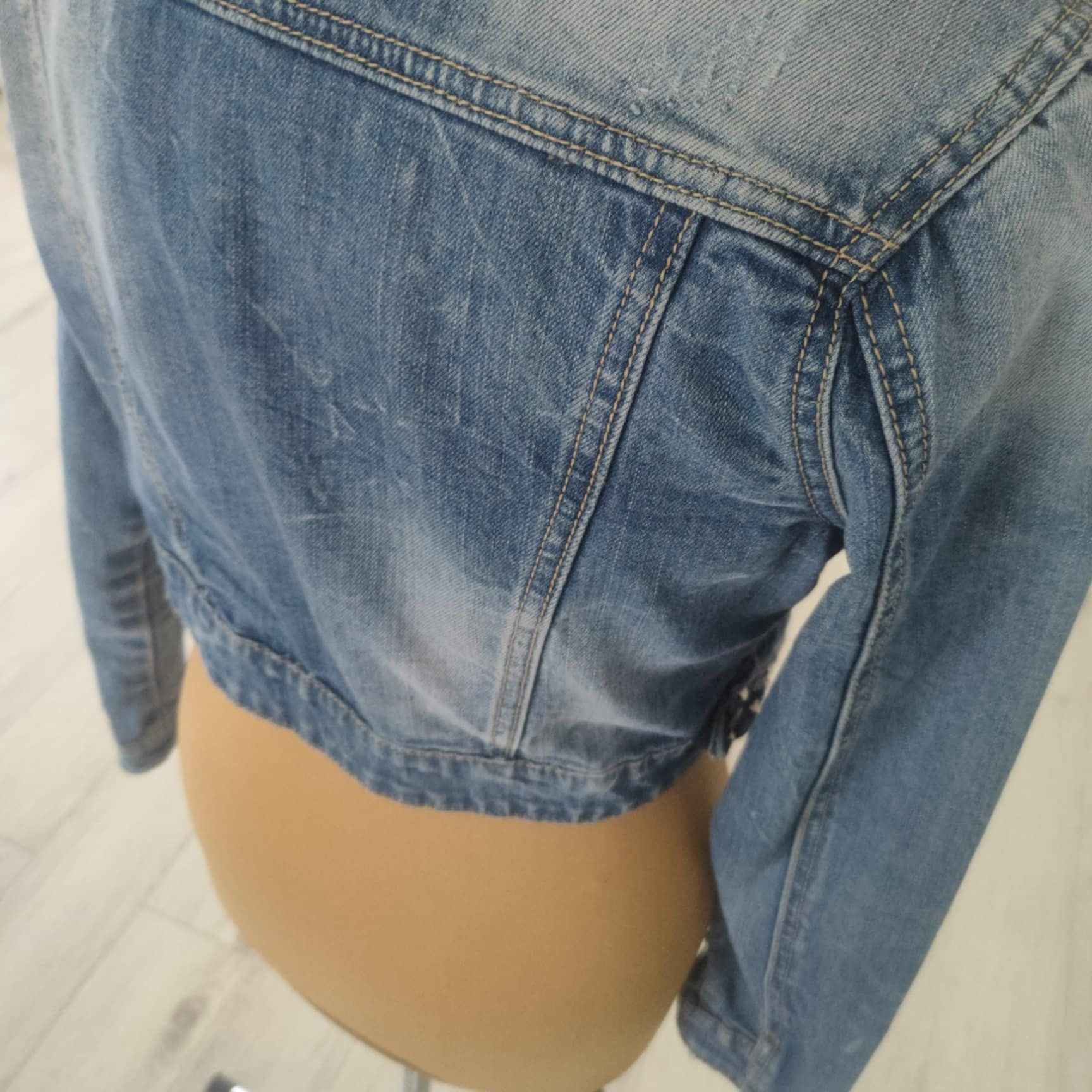 Jeansowa krótka katana bluza kurtka S 36 z ćwiekami