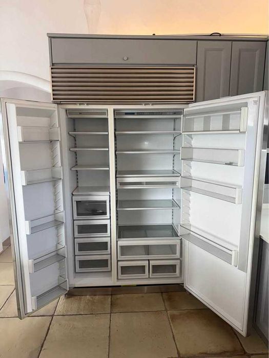 Frigorífico com congelador extragrande para venda. Marca Subzero.