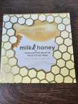 Paleta konturująca,  rozswietlacze Beauty bakerie milk&honey