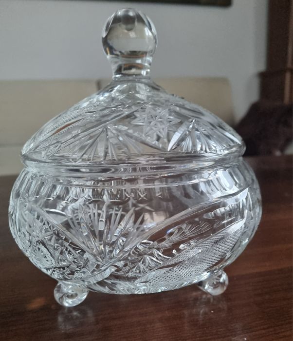 Kryształowa cukiernica