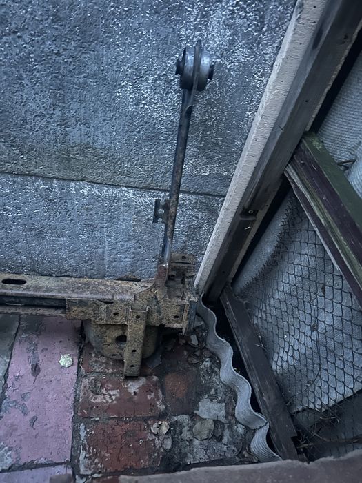 Балка опель виваро рено трафик