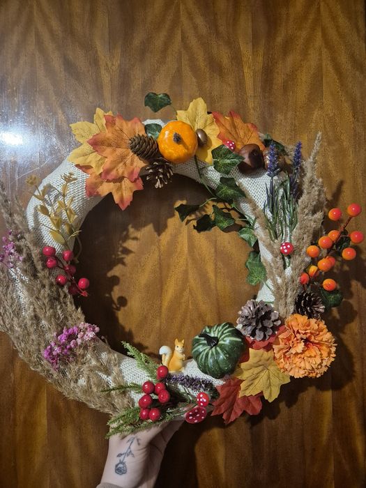 Ręcznie robiony jesienny wianek na drzwi