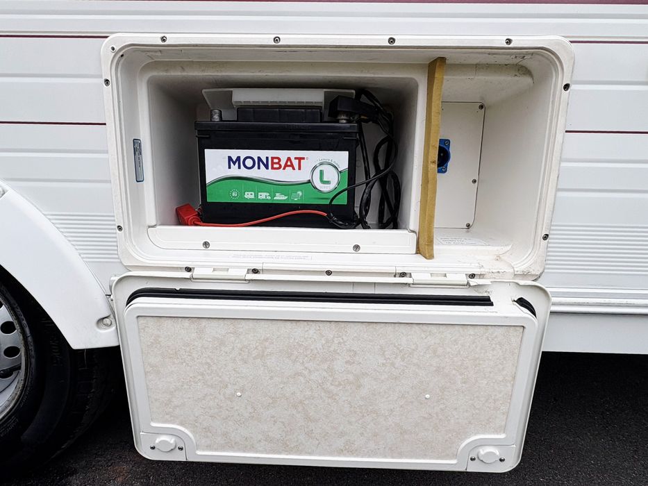 Кемпер будинок на колесах причіп дача караван Lunar хата на колесах