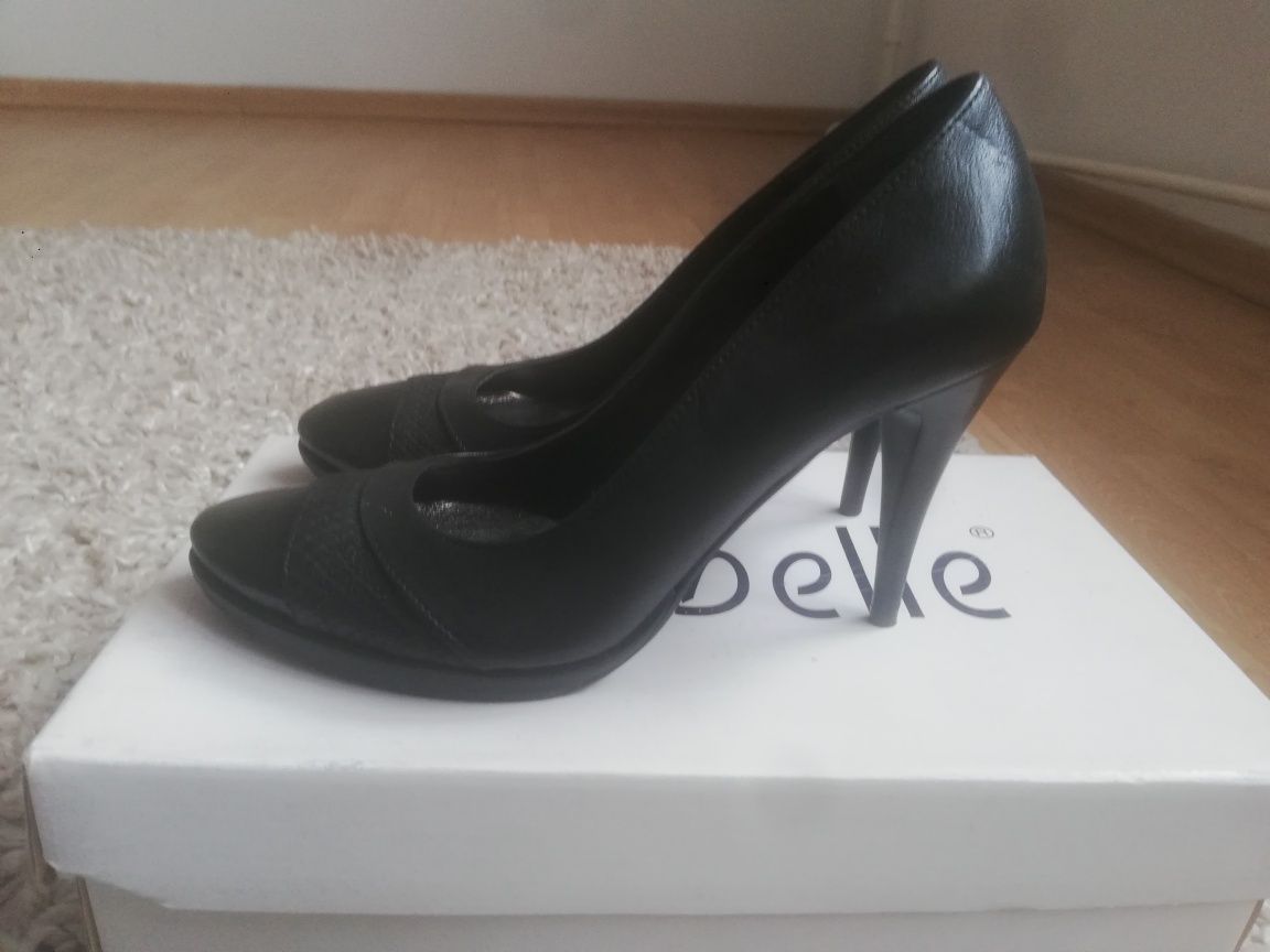 Buty na obcasie annabelle 36 nowe