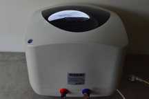 Elektryczny podgrzewacz przepływowy Ariston  Andris Lux Eco 30L