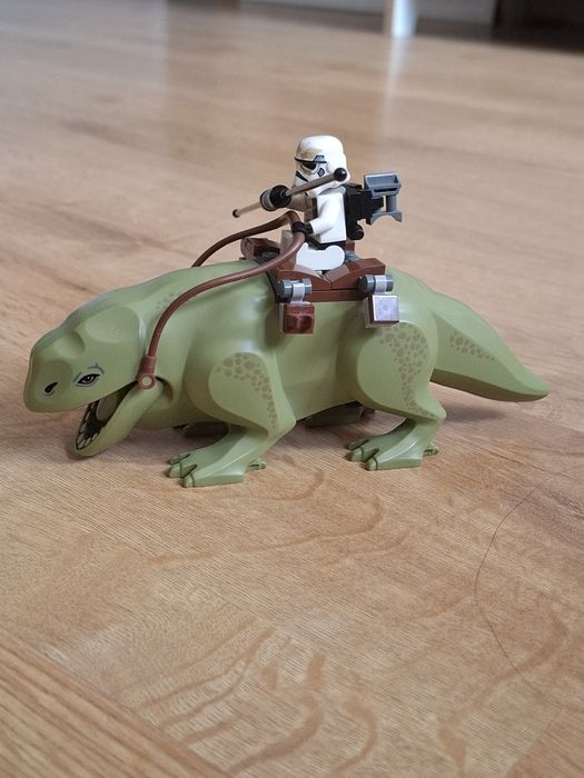 Lego Star Wars sandtrooper dewback 75052