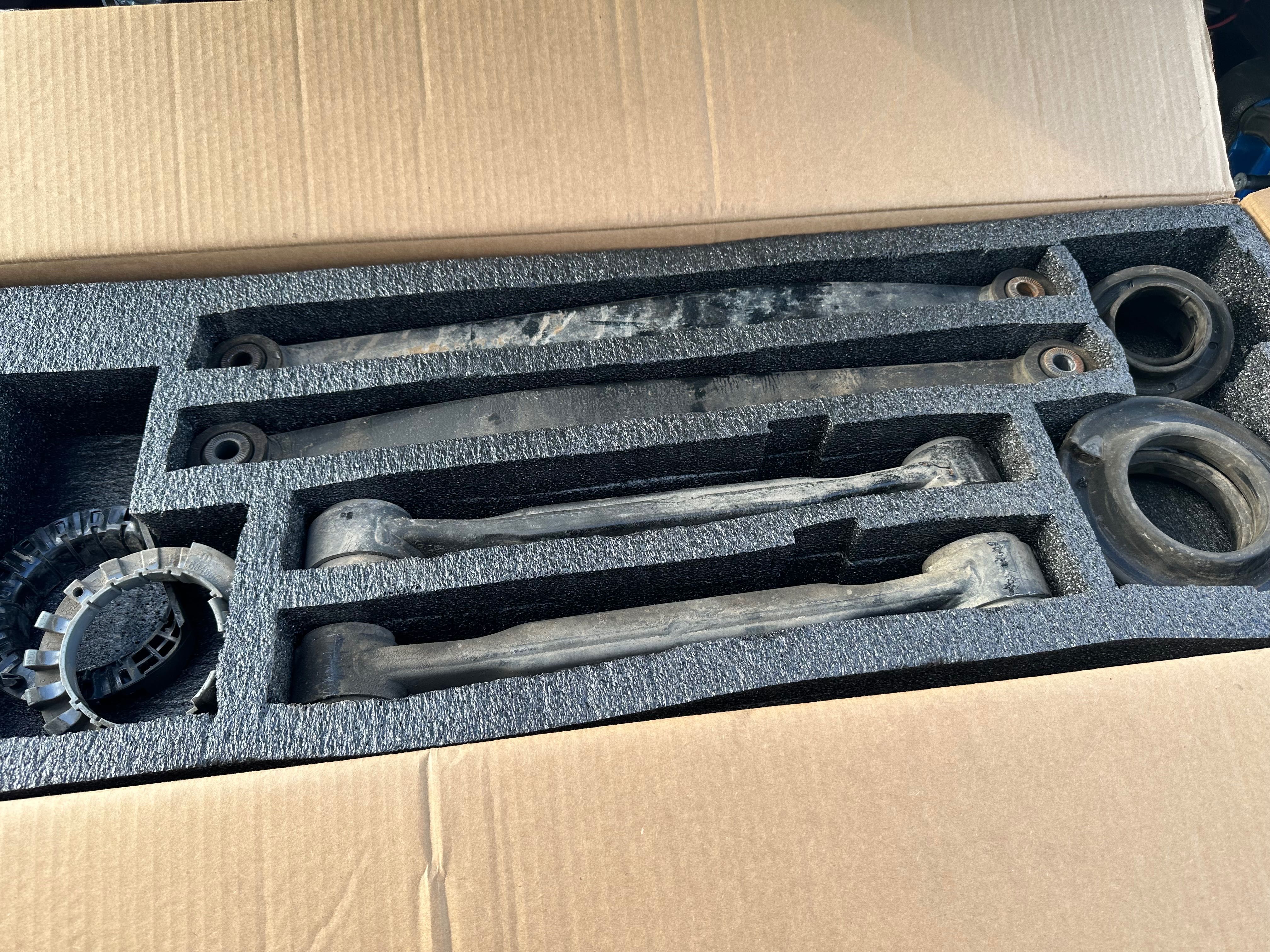 Części do Jeep Gladiator JT Rubicon 3.6 2023 zawieszenie + zderzak