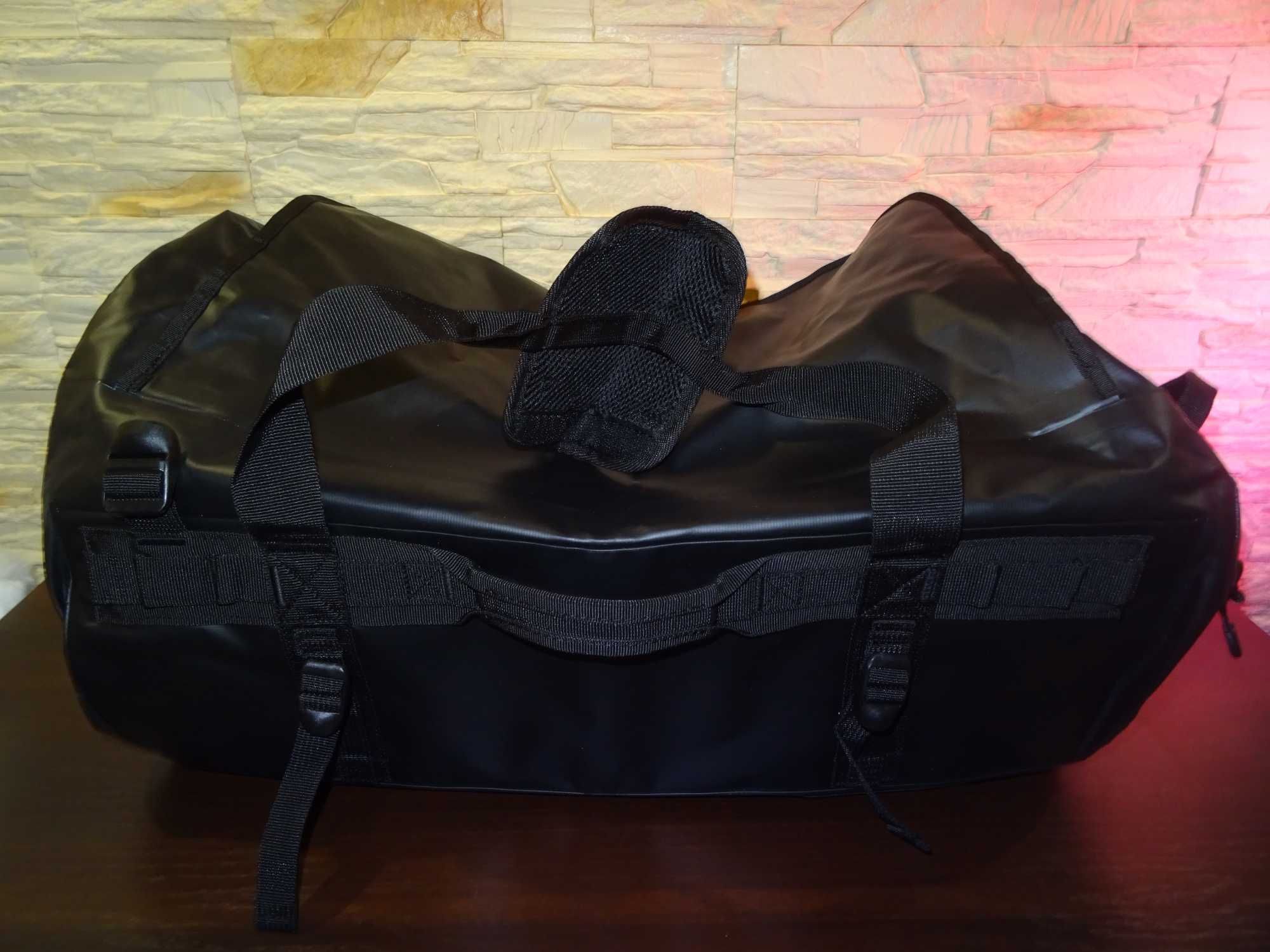 Nordlight Wodoodporna torba podróżna Duffle Bag 60L - funkcja plecaka