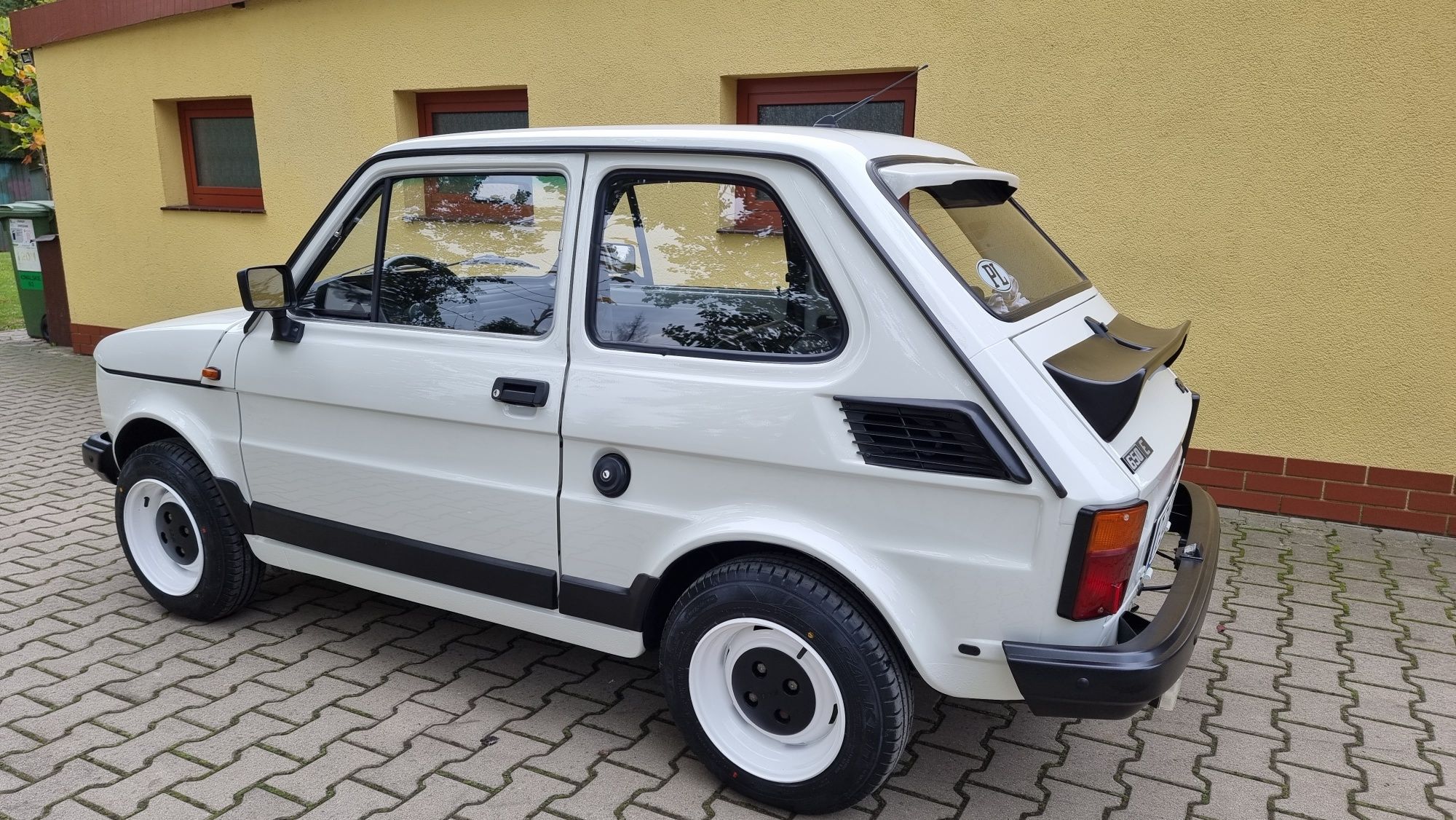 Maluszek Fiat 126p FL