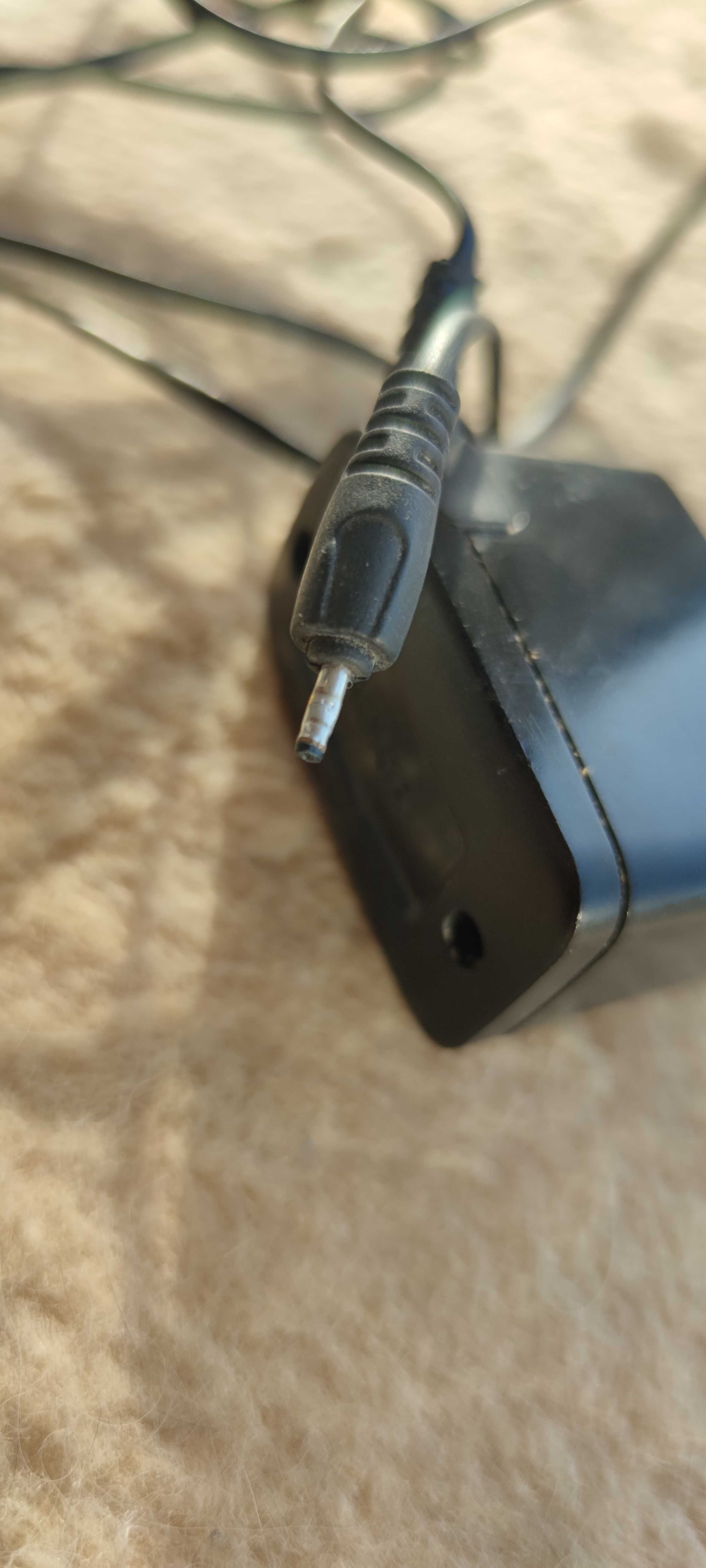 Продам оригинальное зарядное устройство для телефона Nokia