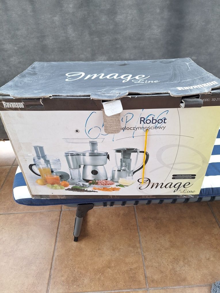 Robot wieloczynnościowy Ravanson