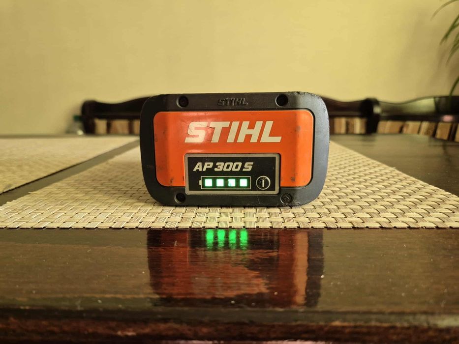 Bateria stihl AP 300 S +Ładowarka