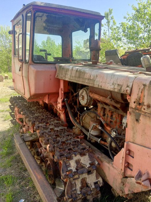 Продам трактор дт75