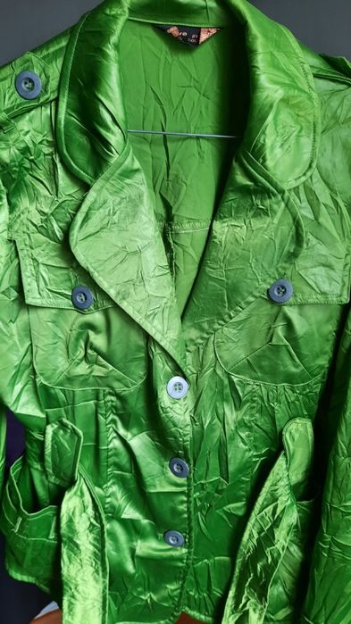 Продаться піджак у відмінному стані