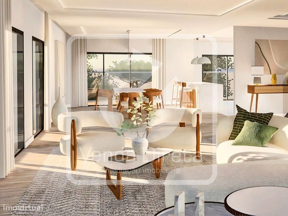 Apartamento de Luxo T3 com 3 Suites, Varandas, Arrecadação e 2 Boxe...