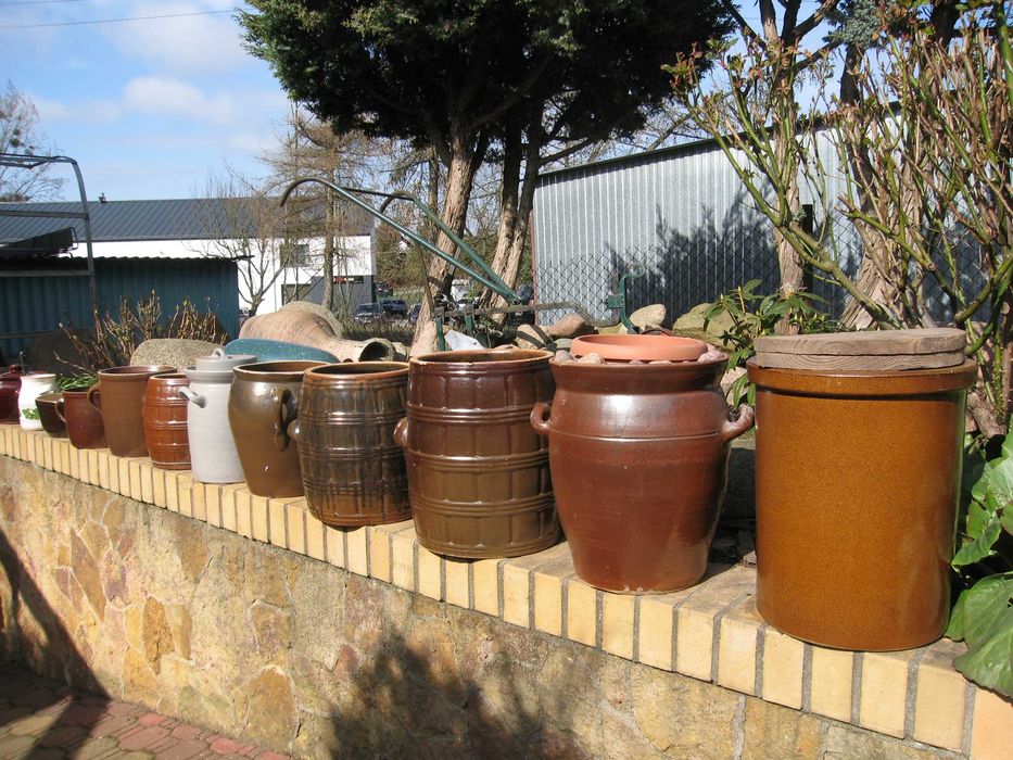 Garnek kamienny sprzedam .