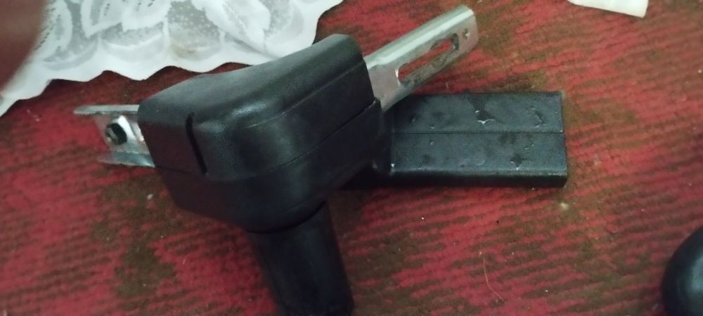 Подлокотник кресла офисного