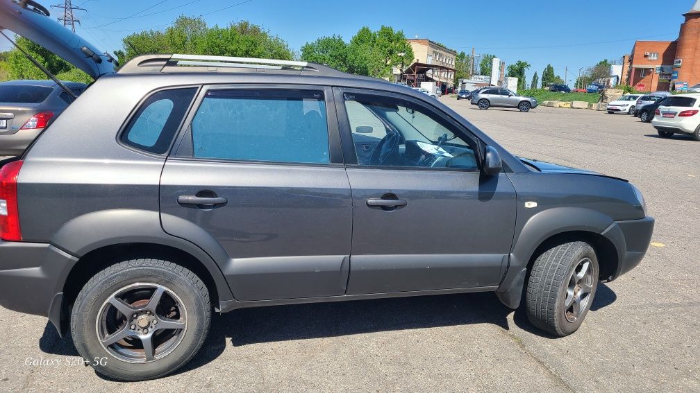 HYUNDAI Tucson продам