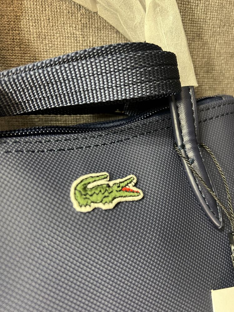 Нова сумка Lacoste