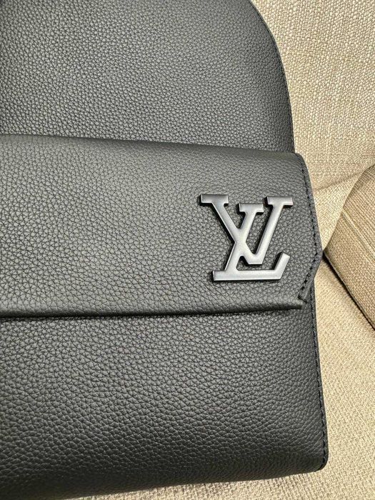 Сумочка мужска Louis Vuitton, в идеале