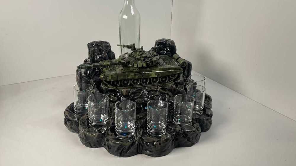 Алкодозатор / наливатор  / автобармен -Танк ,подарунок VIP чоловіків!